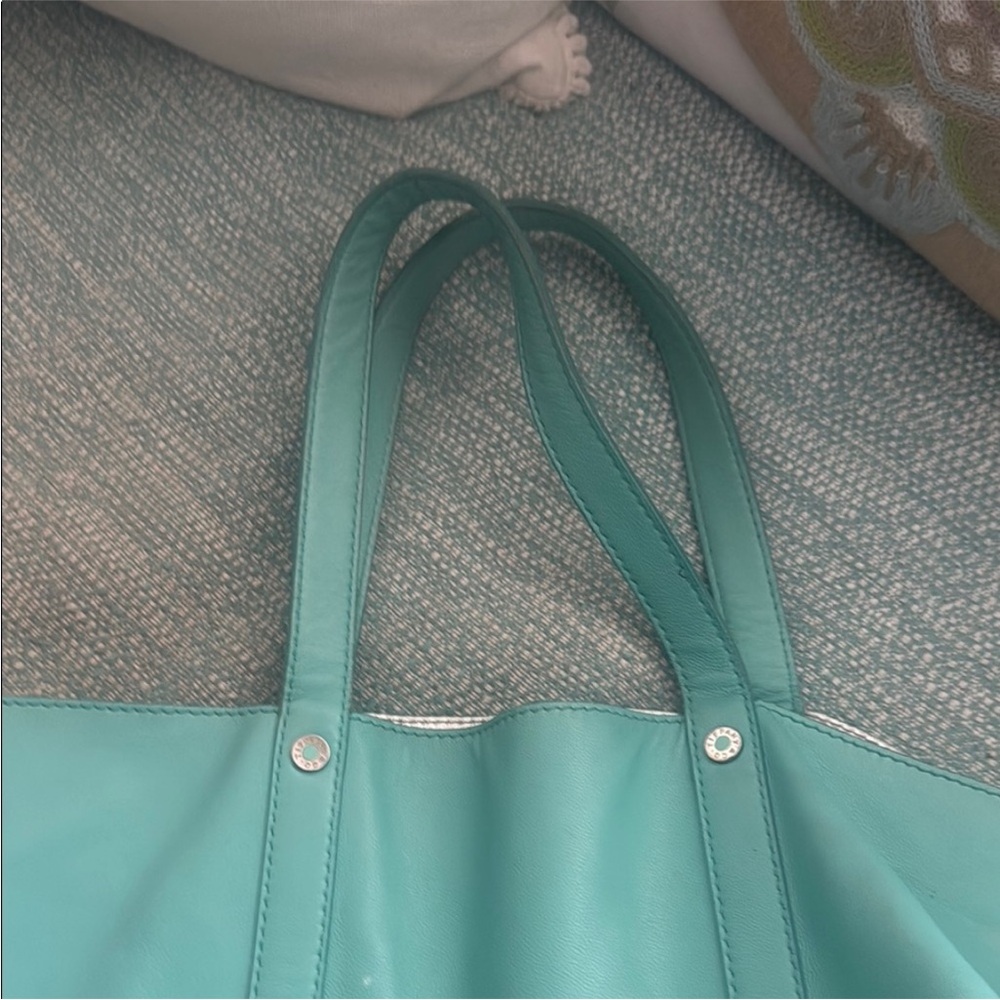 Bundle of 2 Tiffany & Co. Leather Tote Bags - Picture 10 of 16